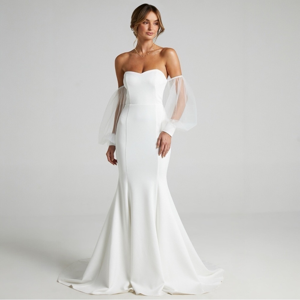 Showpo Semi-New Off-Shoulder Mermaid Women's Statement Sleeve White Gown Size 4